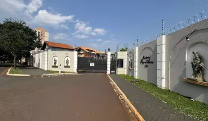 Sobrado em Condomínio para Venda em Maringá, Zona 08, 3 dormitórios, 3 suítes, 4 banheiros, 3 vagas