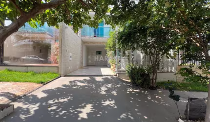 Sobrado para Venda em Maringá, Jardim Itália II, 3 dormitórios, 1 suíte, 3 banheiros, 2 vagas