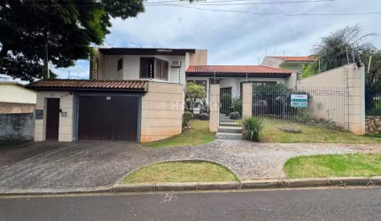 Casa / Sobrado para Venda em Maringá, Zona 05, 4 dormitórios, 2 suítes, 6 banheiros, 4 vagas