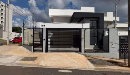 Casa para Venda em Maringá, Jardim Petrópolis, 3 dormitórios, 1 suíte, 3 banheiros, 3 vagas