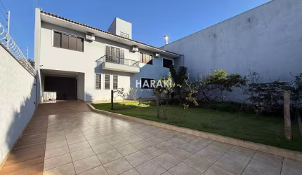 Sobrado Comercial para Locação em Maringá, Zona 07, 4 dormitórios, 2 suítes, 3 banheiros
