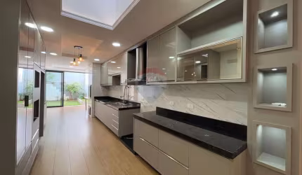 Casa térrea com sobra de terreno no Pioneiros Catarinenses