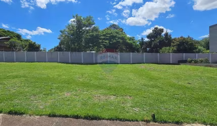 Terreno à Venda no Condomínio Residencial Belluno