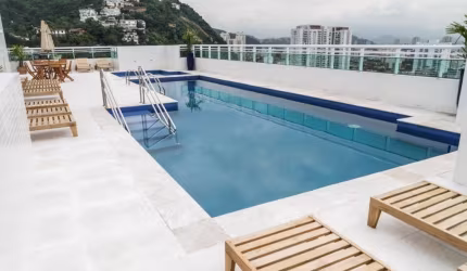 Pulquérrimo! Extremamente lindo, apartamento c/03 dormts(suite) planejados, 02 garagens , 50 metros da praia!