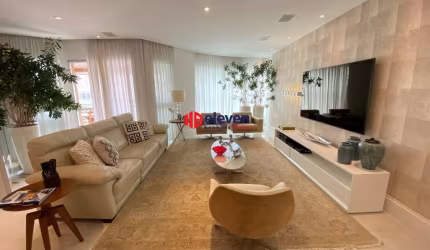 Pulquérrimo! Apartamento finamente decorado , 04 suites, 03 vagas de garagem demarcadas.