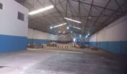ARMAZEM COMERCIAL COM 1.700 MTS  VÃO LIVRE MOOCA. ESTÁ LOCADO