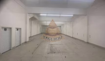 Salão comercial recém reformado