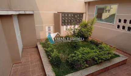 Sobrado em Condomínio Fechado – 2 Suítes e 2 Vagas – Parada Inglesa