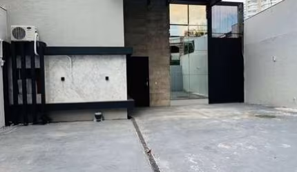 Predio Comercial atrás estacionamento shopping Goiabeiras