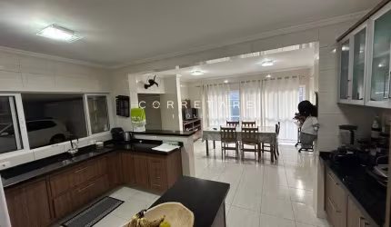 Casa com 4 quartos à venda no Ahú, Curitiba , 338 m2 por R$ 2.399.000