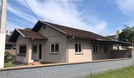 Casa com 4 quartos à venda na Rua Independência, Centro, Pomerode, 392 m2 por R$ 950.000