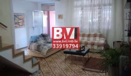 Casa com 4 quartos à venda na Rua Cascais, Penha Circular, Rio de Janeiro, 276 m2 por R$ 560.000