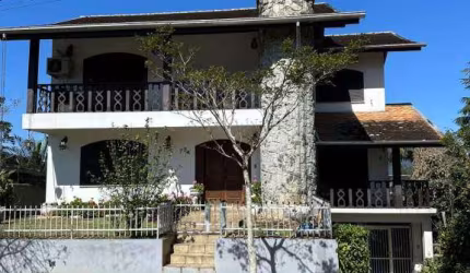 Casa com 3 quartos à venda na Rua Primeiro de Maio, Centro, Pomerode, 469 m2 por R$ 2.200.000