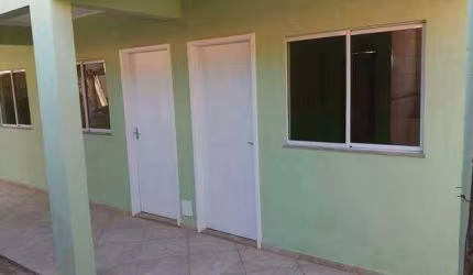 Kitnet / Stúdio para alugar na Rua São Fidélis, 72, Recreio, Rio das Ostras, 30 m2 por R$ 700