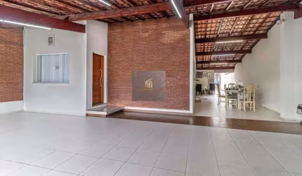 Casa com 3 quartos à venda no Jardim Gurilândia, Taubaté , 210 m2 por R$ 590.000