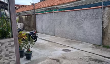 Casa com 3 quartos à venda na Rua Vinte e Um de Abril, 28, Quintino Bocaiúva, Rio de Janeiro, 170 m2 por R$ 190.000