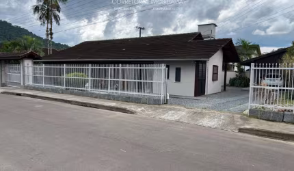 Casa com 3 quartos à venda no Centro, Pomerode , 193 m2 por R$ 850.000