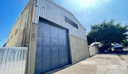 Barracão / Galpão / Depósito para alugar na Rua Barão do Rio Branco, 28, Parque Uruguaiana, Duque de Caxias, 528 m2 por R$ 5.500