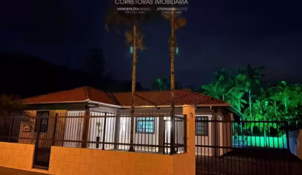 Casa com 3 quartos à venda no Testo Central, Pomerode  por R$ 950.000