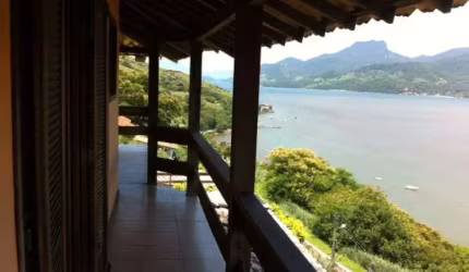 Casa com 3 quartos à venda na Avenida Litorânea, 539, Praia da Ribeira, Mangaratiba, 219 m2 por R$ 3.500.000