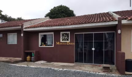 Casa em condomínio fechado com 2 quartos à venda na Rua Laurinda Ribeiro Vieira, Vila Fuck, Piraquara, 48 m2 por R$ 180.000