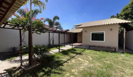 Casa com 3 quartos à venda na Rua Santos Guedes, 129, Itaipuaçú, Maricá, 220 m2 por R$ 590.000