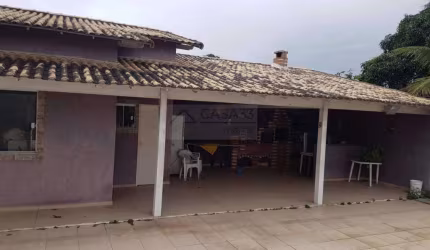Casa com 4 quartos à venda na Rua Cento e Sessenta e Seis, 46, Itaipuaçú, Maricá, 260 m2 por R$ 598.000