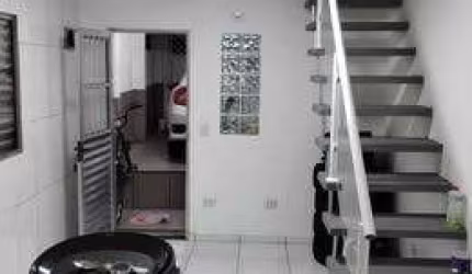 Casa com 2 quartos à venda na Chácara das Flores, Carapicuíba  por R$ 200.000