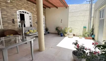 Casa com 3 quartos à venda no Parque das Nações, Barueri  por R$ 400.000