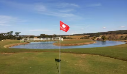 Terreno em condomínio fechado à venda no Condomínio Vitória Golf, Lagoa Santa  por R$ 780.000