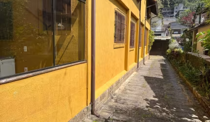 Casa com 3 quartos à venda na Avenida Portugal, 659, Valparaíso, Petrópolis, 207 m2 por R$ 1.200.000