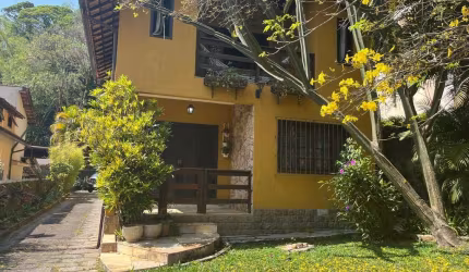 Casa com 4 quartos à venda na Avenida Portugal, 659, Valparaíso, Petrópolis, 207 m2 por R$ 1.200.000