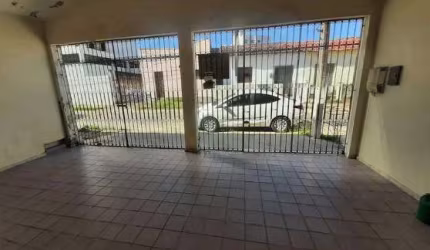 Casa com 3 quartos à venda no Jardim D'Abril, Osasco  por R$ 230.000