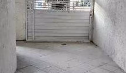 Casa com 4 quartos à venda no Jardim Ivana, São Paulo  por R$ 200.000