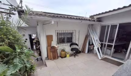 Casa com 3 quartos à venda no Jardim Ester, São Paulo  por R$ 240.000