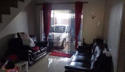Casa com 3 quartos à venda no Carandiru, São Paulo  por R$ 270.000