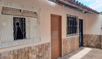 Casa com 4 quartos à venda no Umuarama, Osasco  por R$ 230.000