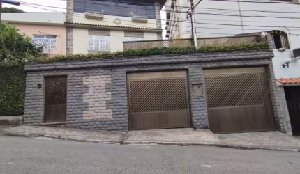 Casa com 6 quartos à venda no Zé Garoto, São Gonçalo  por R$ 650.000