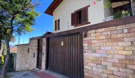 Casa com 4 quartos à venda no Belvedere, Belo Horizonte , 383 m2 por R$ 3.300.000
