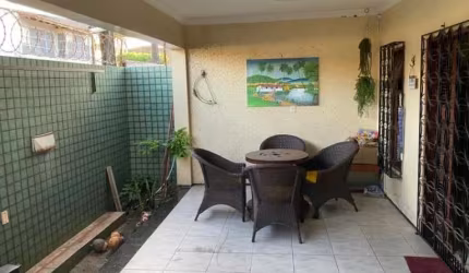 Casa com 3 quartos à venda na Vila Engenho Novo, Barueri  por R$ 300.000