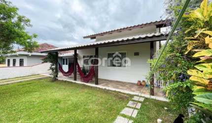 Casa com 3 quartos à venda na Avenida Joinville, 330, Salinas, Balneário Barra do Sul, 160 m2 por R$ 550.000