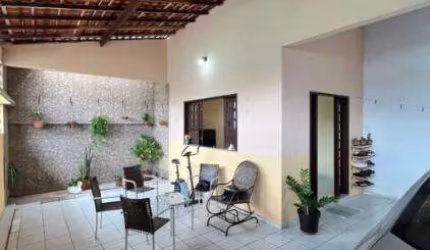 Casa com 3 quartos à venda em Guaianases, São Paulo  por R$ 200.000