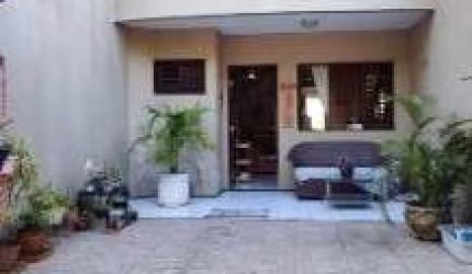Casa com 3 quartos à venda na Vila Fachini, São Paulo  por R$ 286.400