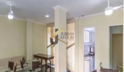 Apartamento à venda no Bosque, 3 dormitórios , vaga. Atualizado. Ampla sala, cozinha planejada, lavanderia e wc de empregada.Aquecimento.