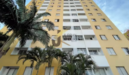 Apartamento à venda  no Parque Itália, 2 dormitórios (1 com closet),podendo ser revertido no 3º dormitório. garagem. Living com sacada