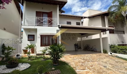 Casa em condomínio à venda em Valinhos, com 03 dormitórios (1 suíte) e garagem para 4 carros