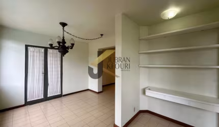 Casa à venda no Jardim Paraíso - Campinas, com 3 dormitórios (1 suíte), piscina e garagem para vários carros.