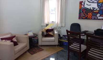 Apartamento à venda no Cambuí - Campinas, com 3 quartos (2 suítes) e 2 garagens no subsolo.