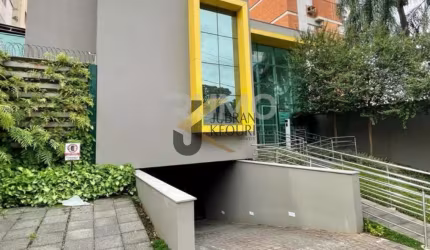 Sala comercial à venda no Bosque - Campinas, com 37 m² de área útil, espaço para 2 ambientes, copa, banheiro, garagem com manobrista