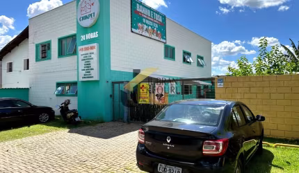 Prédio comercial à venda em Sousas - Campinas, com terreno de 1.098 m², área construída de 268 m² e estacionamento para 14 carros.